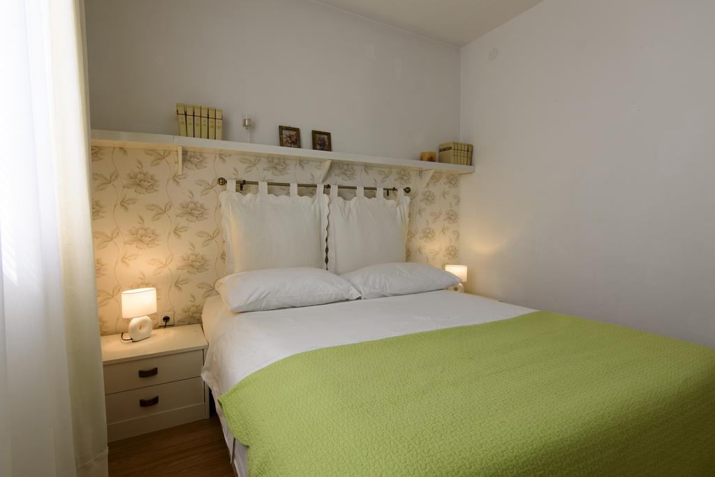 Ferienwohnung Basic Apartman Zadar Exterior foto